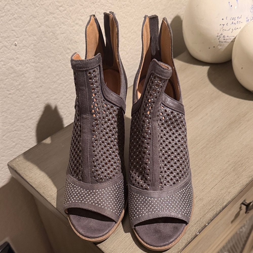 Report Gray Cutout Peep-Toe Heels